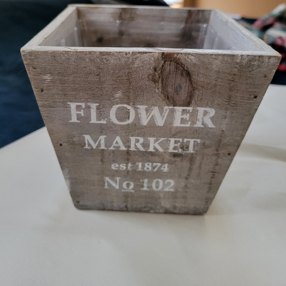 Farmhouse Wooden Flower Garden Planter/ Candle Holder /Box w/Liner